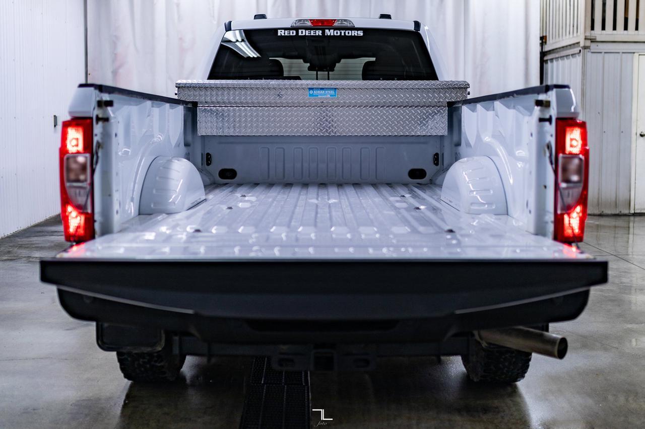 2022 Ford F-350 4x4 Crew Cab XL Longbox BCam Red Deer AB