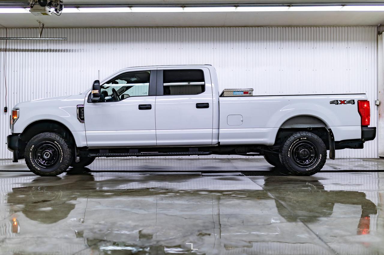 2022 Ford F-350 4x4 Crew Cab XL Longbox BCam Red Deer AB