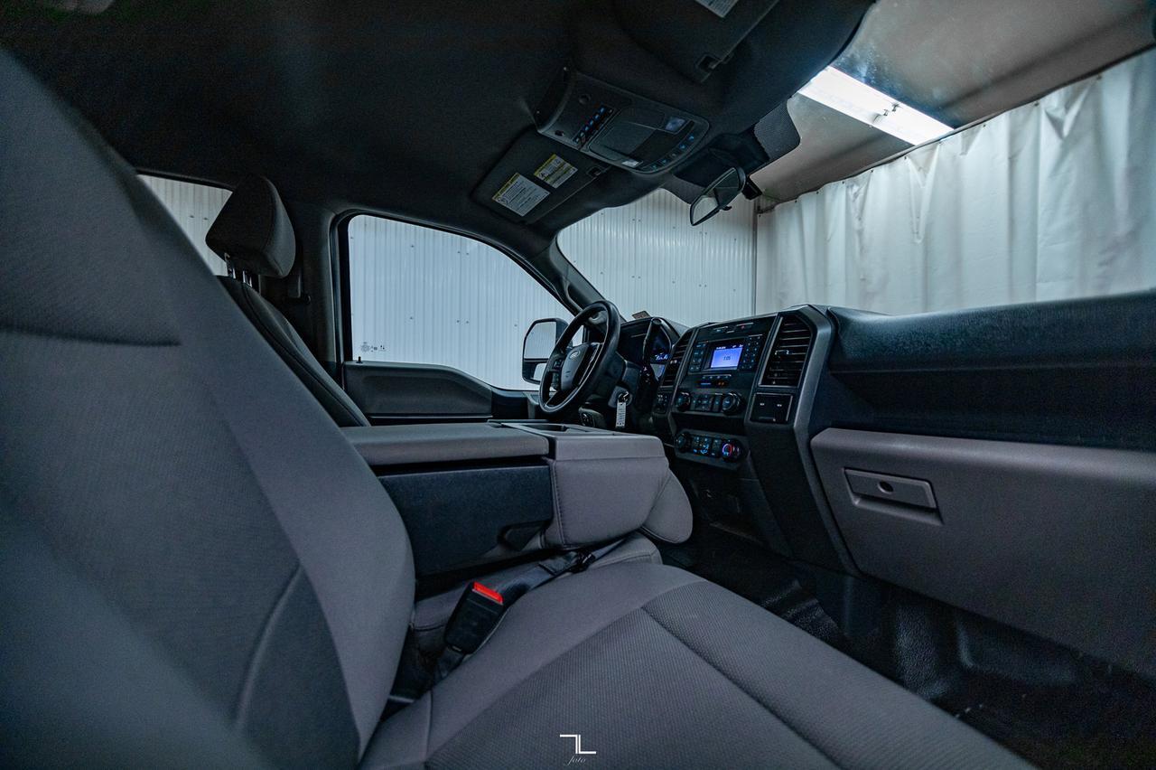 2022 Ford F-350 4x4 Crew Cab XL Longbox BCam Red Deer AB