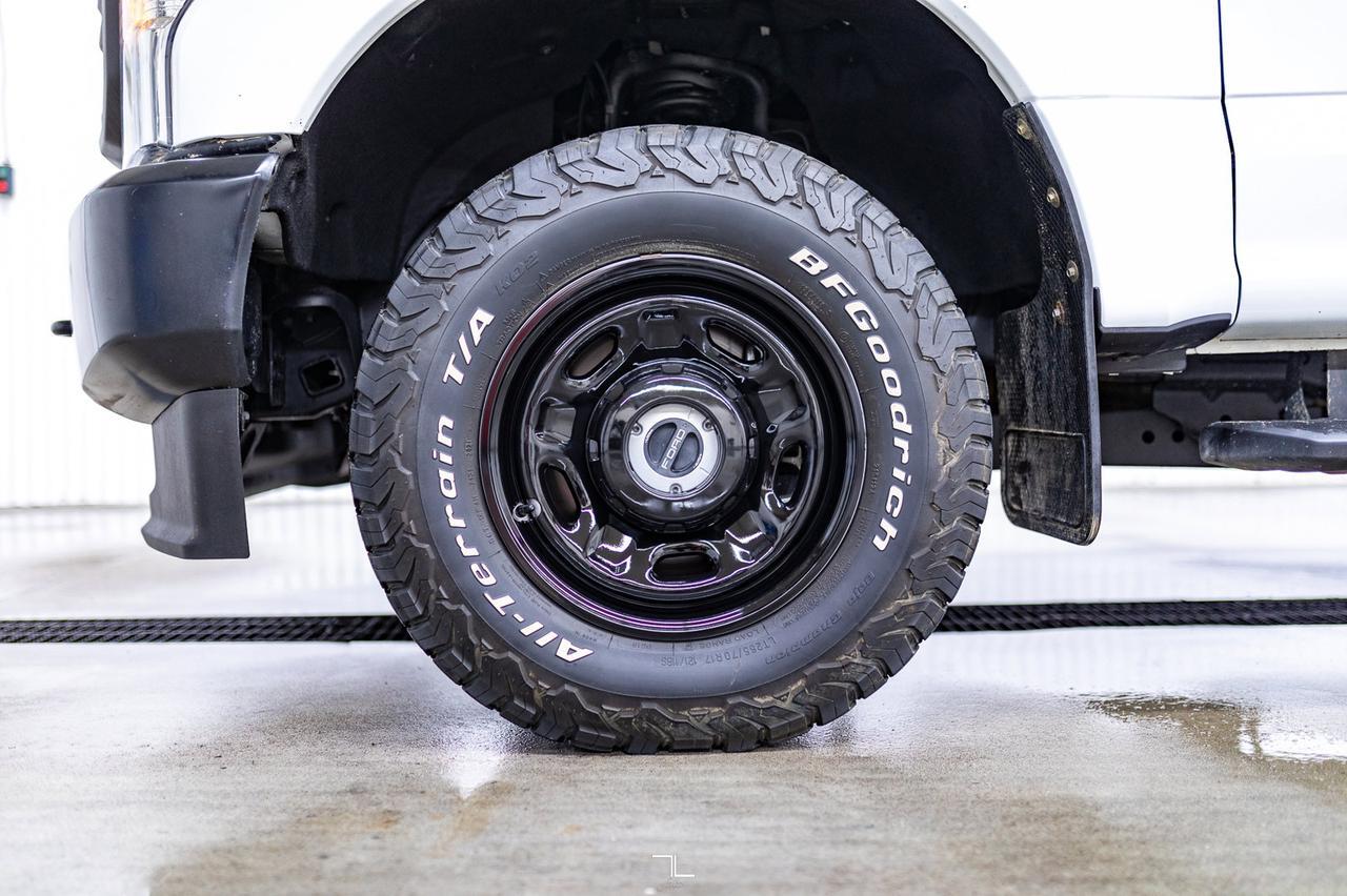 2022 Ford F-350 4x4 Crew Cab XL Longbox BCam Red Deer AB