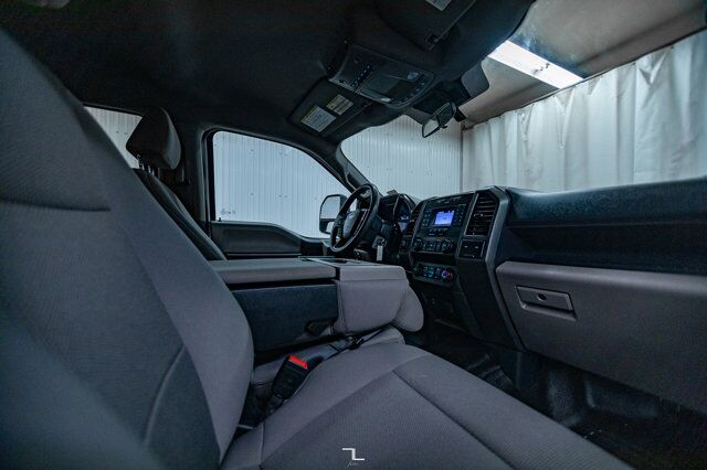 2022 Ford F-350 4x4 Crew Cab XL Longbox BCam Red Deer AB