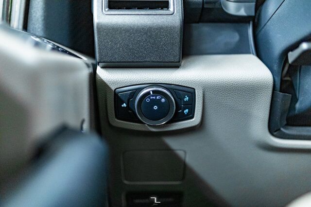 2022 Ford F-350 4x4 Crew Cab XL Longbox BCam Red Deer AB