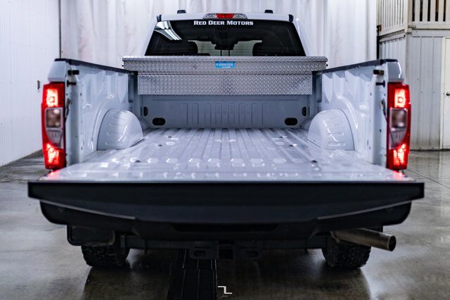 2022 Ford F-350 4x4 Crew Cab XL Longbox BCam Red Deer AB