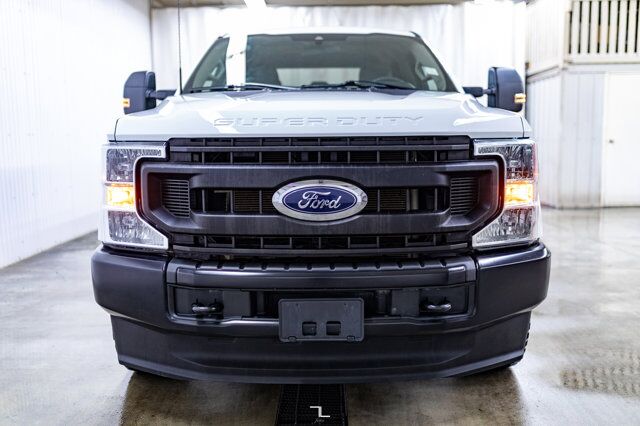 2022 Ford F-350 4x4 Crew Cab XL Longbox BCam Red Deer AB