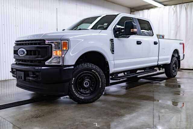 2022 Ford F-350 4x4 Crew Cab XL Longbox BCam Red Deer AB