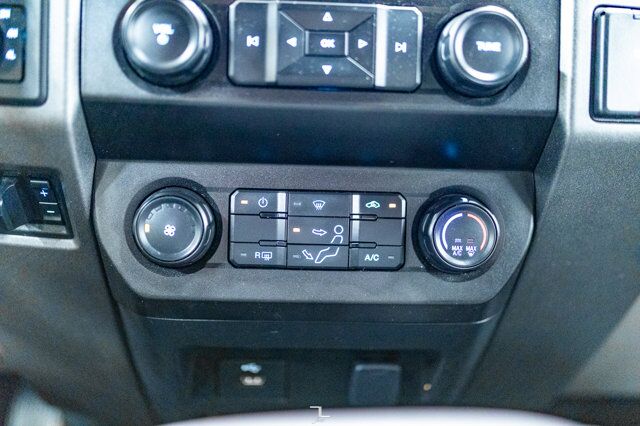 2022 Ford F-350 4x4 Crew Cab XL Longbox BCam Red Deer AB