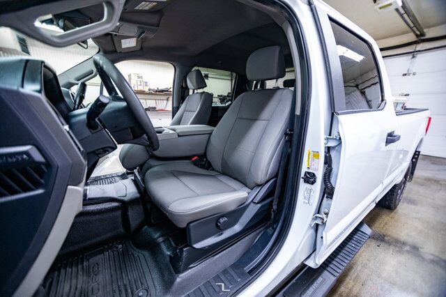 2022 Ford F-350 4x4 Crew Cab XL Longbox BCam Red Deer AB