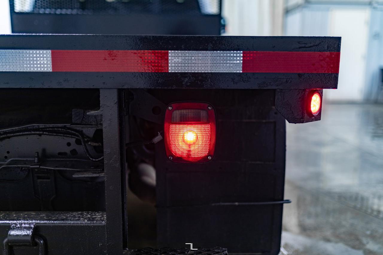 2022 Ford F-350 4x4 Crew Cab XLT Deck BCam Red Deer AB