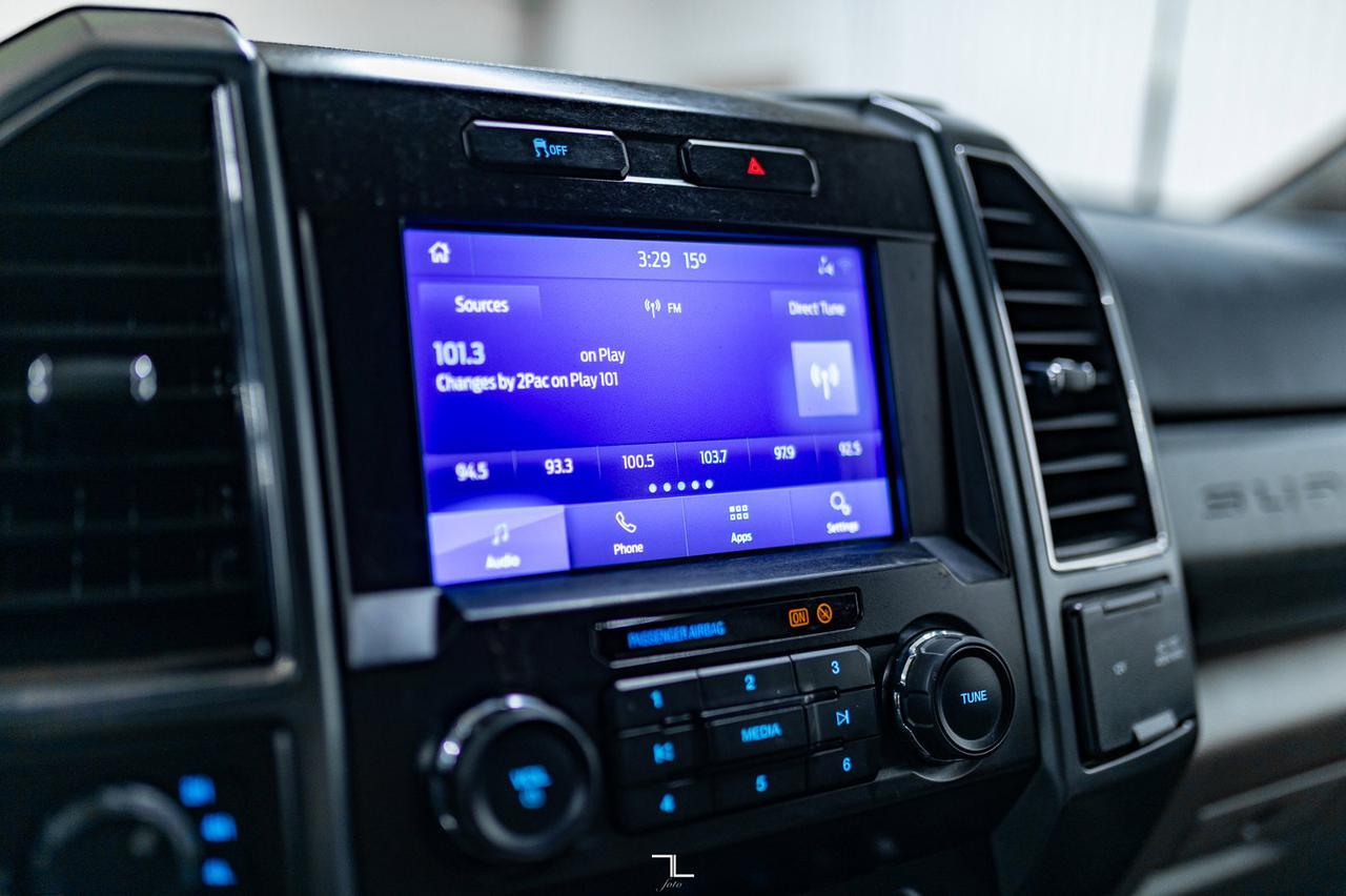 2022 Ford F-350 4x4 Crew Cab XLT Deck BCam Red Deer AB