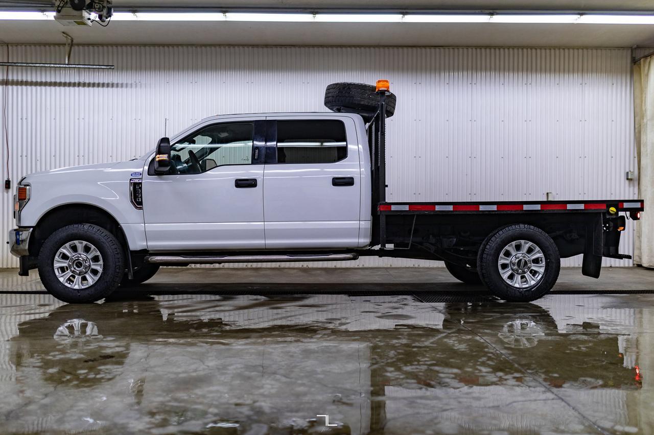 2022 Ford F-350 4x4 Crew Cab XLT Deck BCam Red Deer AB