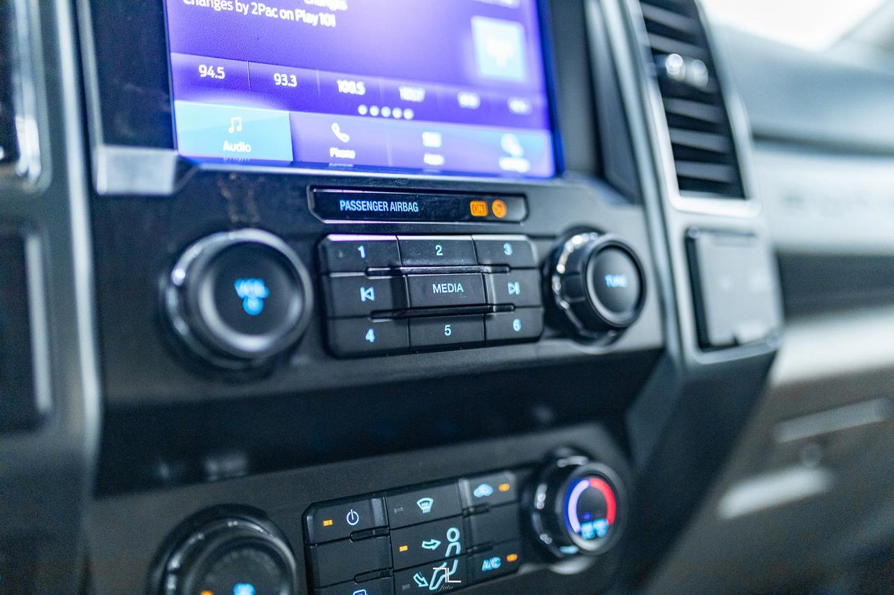 2022 Ford F-350 4x4 Crew Cab XLT Deck BCam Red Deer AB