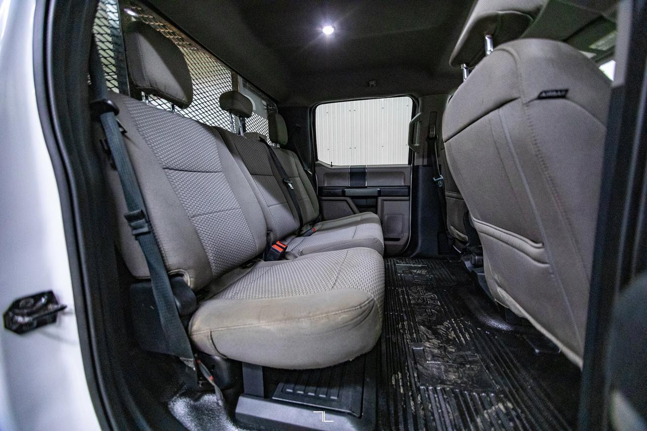 2022 Ford F-350 4x4 Crew Cab XLT Deck BCam Red Deer AB