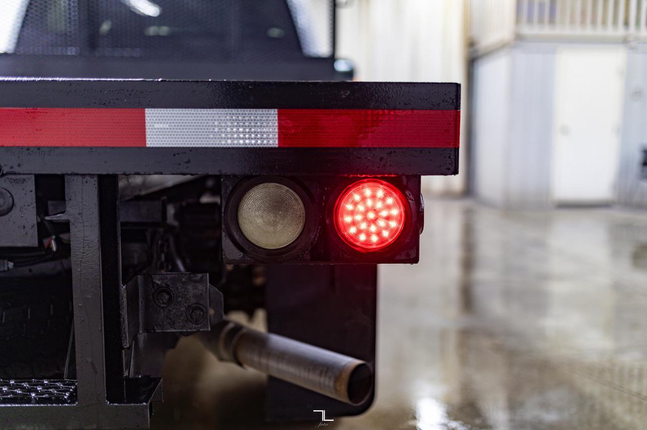 2022 Ford F-350 4x4 Crew Cab XLT Deck BCam Red Deer AB