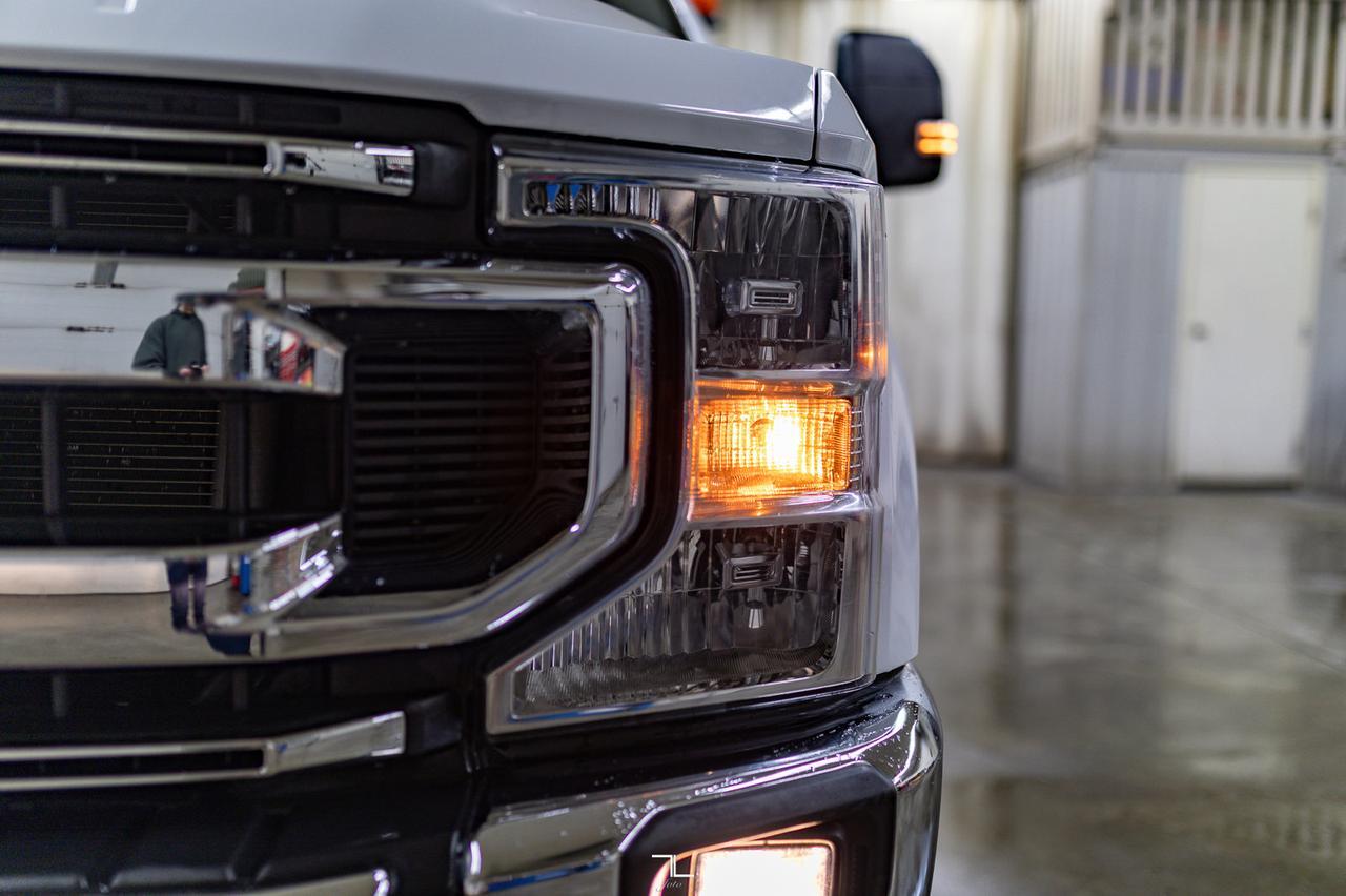 2022 Ford F-350 4x4 Crew Cab XLT Deck BCam Red Deer AB