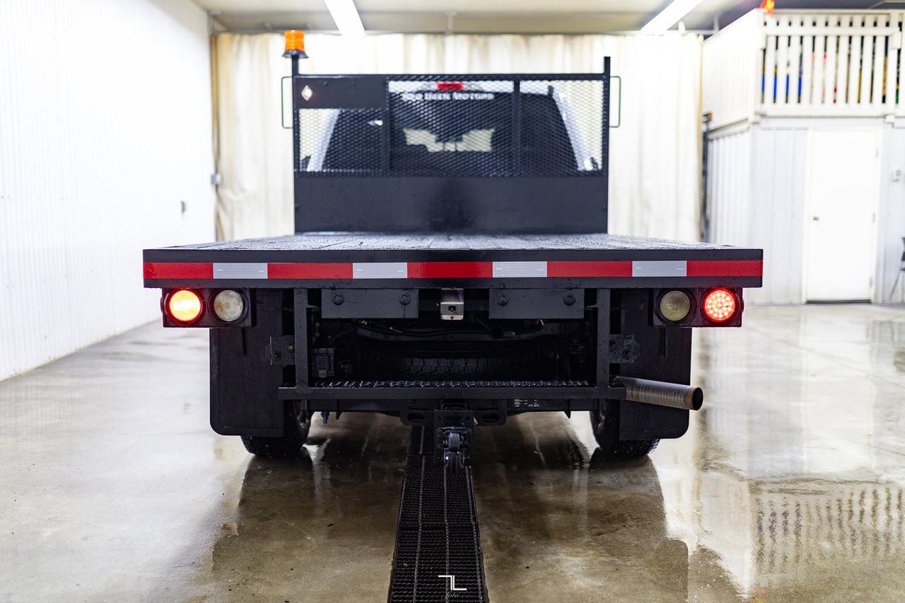 2022 Ford F-350 4x4 Crew Cab XLT Deck BCam Red Deer AB