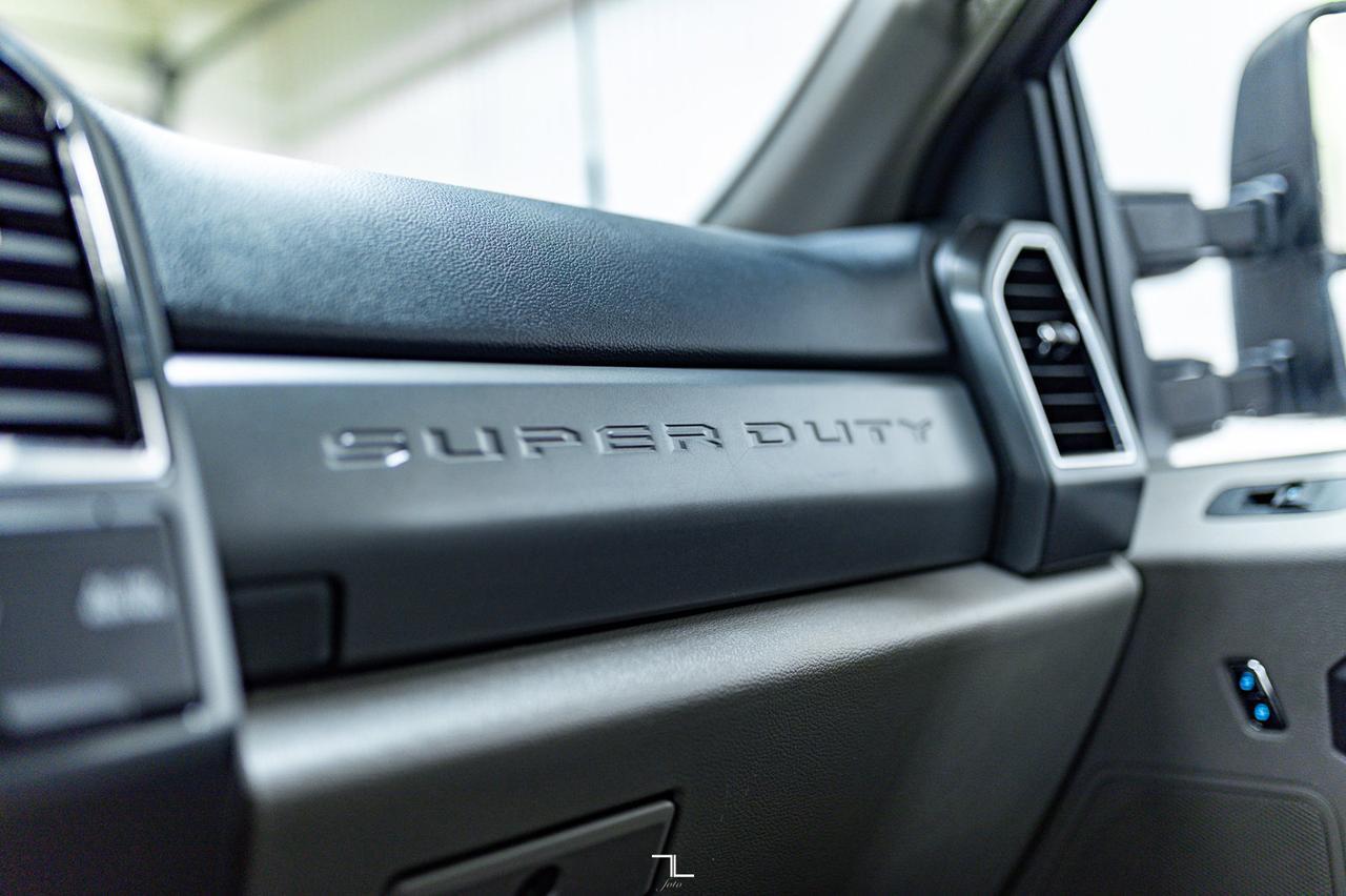 2022 Ford F-350 4x4 Crew Cab XLT Deck BCam Red Deer AB