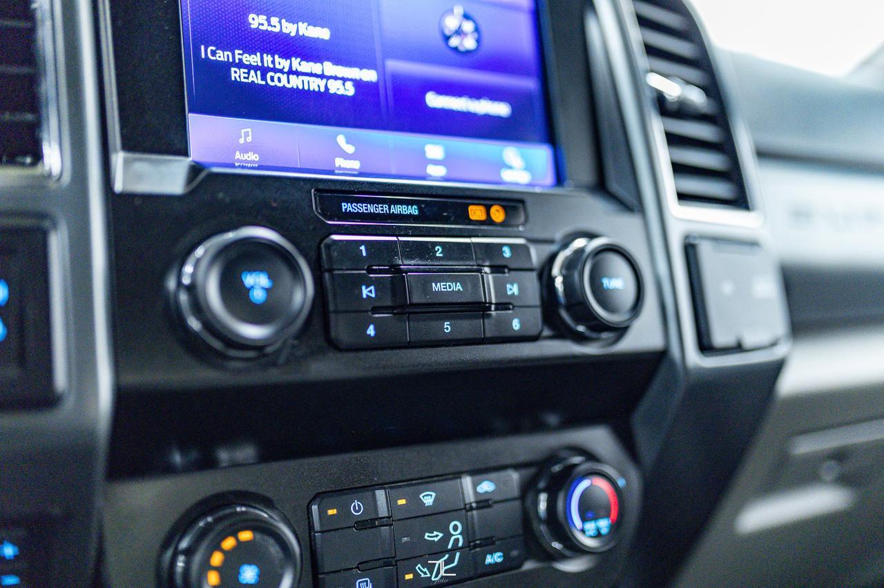 2022 Ford F-350 4x4 Crew Cab XLT Deck BCam Red Deer AB