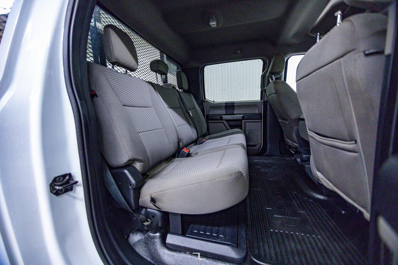 2022 Ford F-350 4x4 Crew Cab XLT Deck BCam Red Deer AB