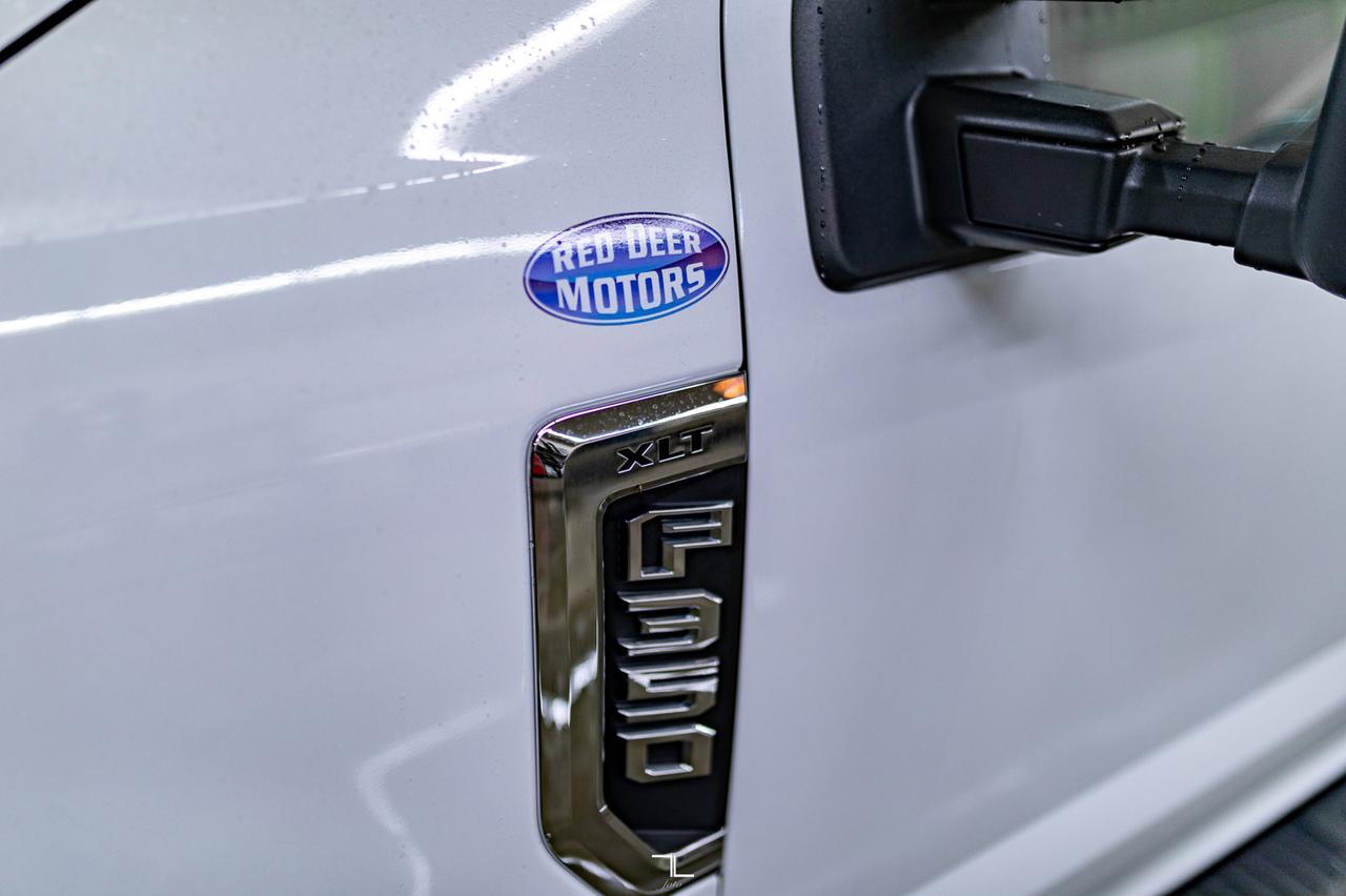 2022 Ford F-350 4x4 Crew Cab XLT Deck BCam Red Deer AB
