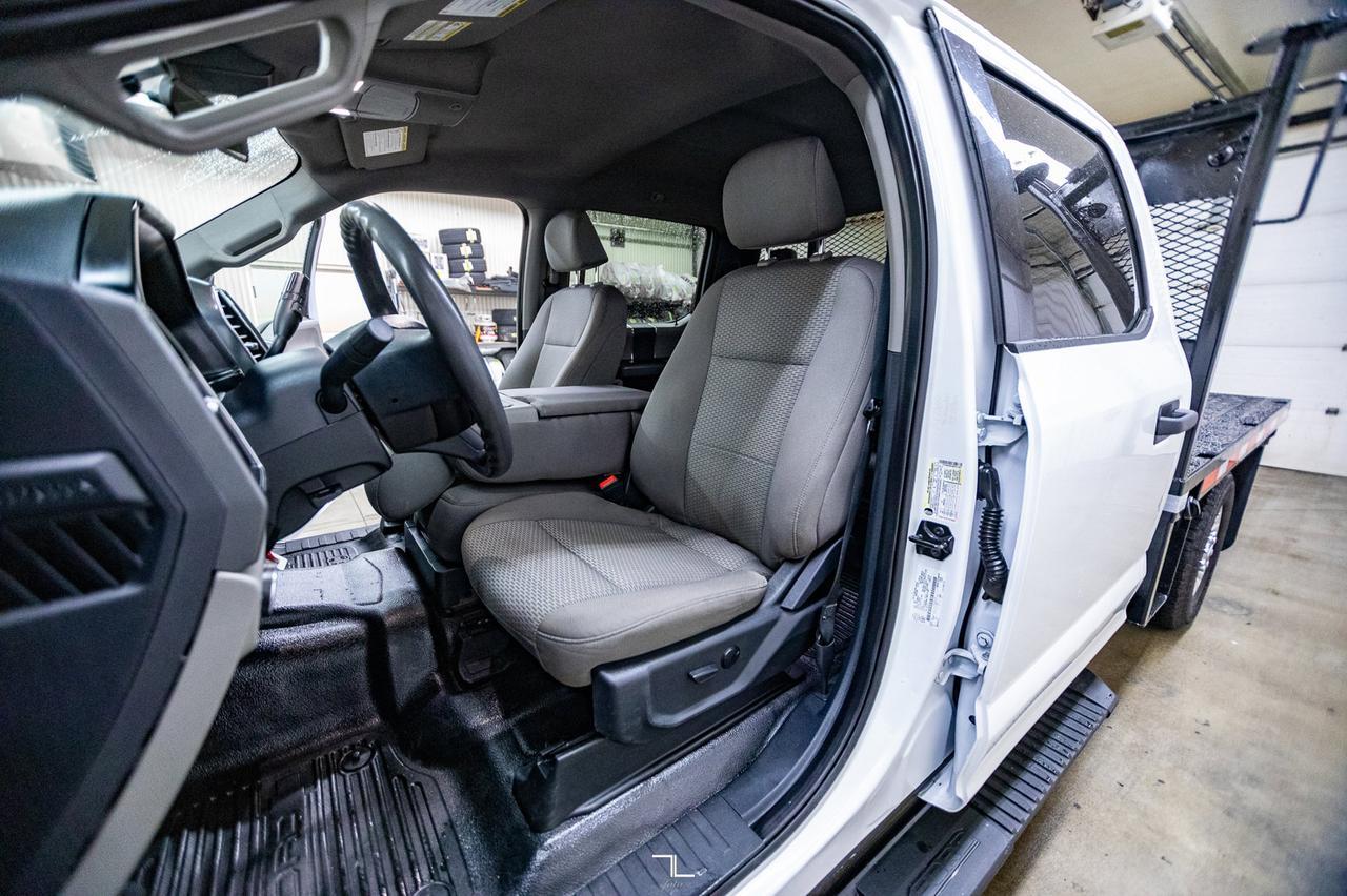 2022 Ford F-350 4x4 Crew Cab XLT Deck BCam Red Deer AB