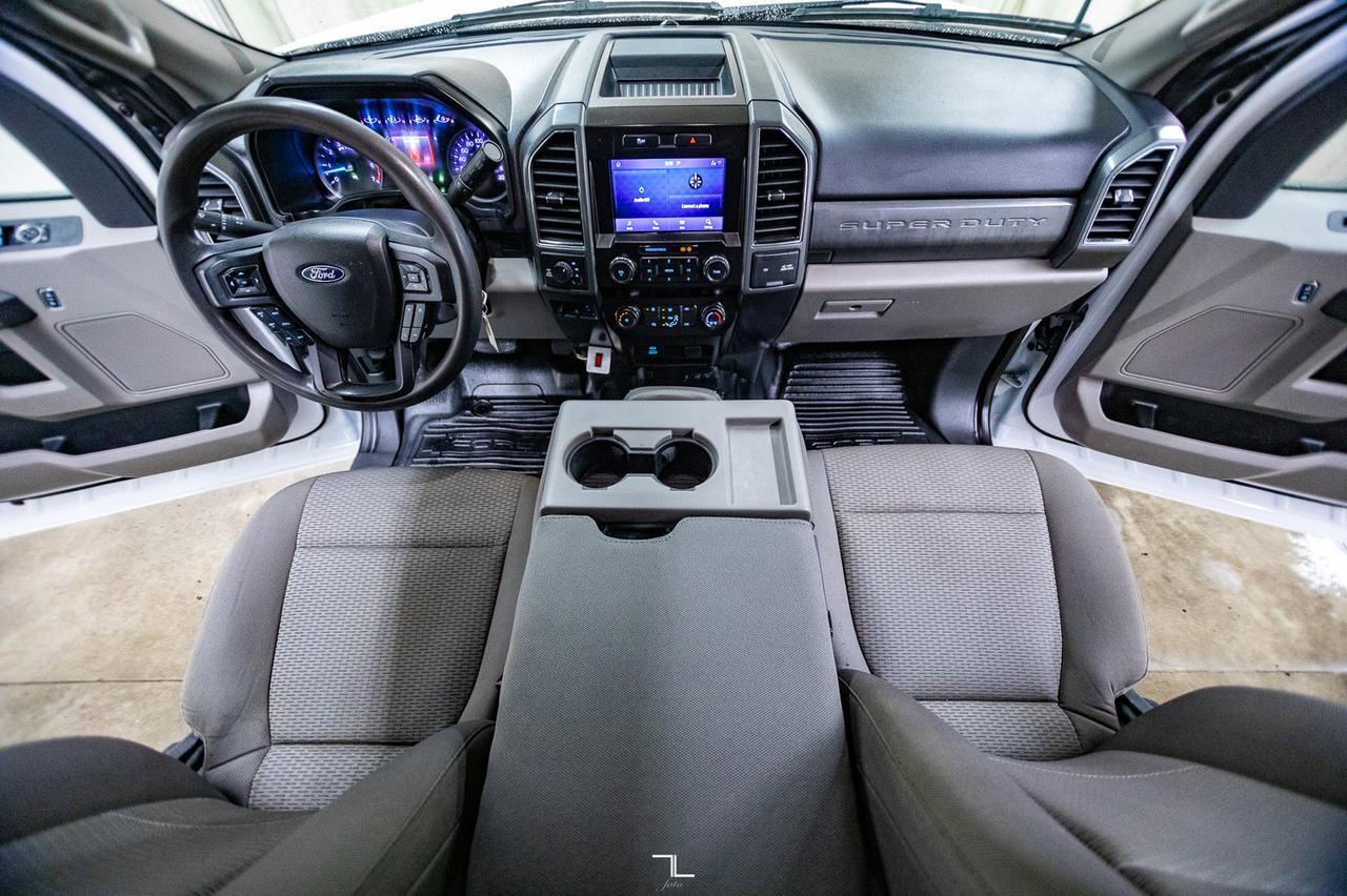 2022 Ford F-350 4x4 Crew Cab XLT Deck BCam Red Deer AB