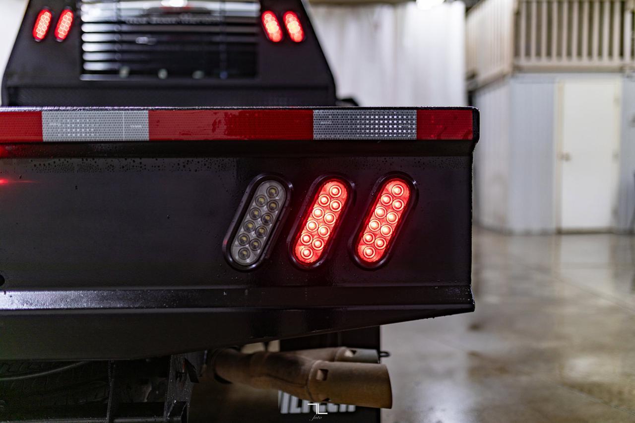 2022 Ford F-350 4x4 Crew Cab XLT Deck Diesel Red Deer AB