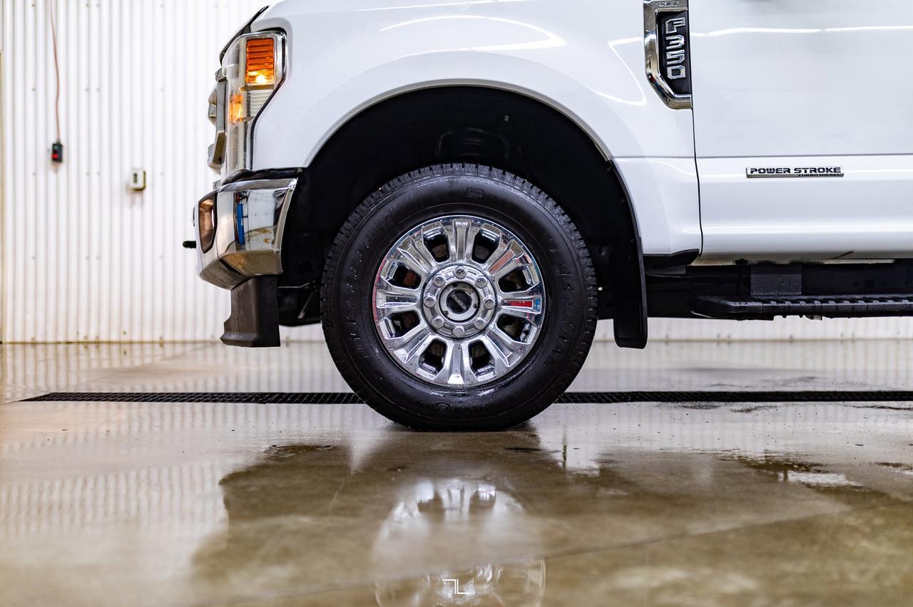 2022 Ford F-350 4x4 Crew Cab XLT Deck Diesel Red Deer AB