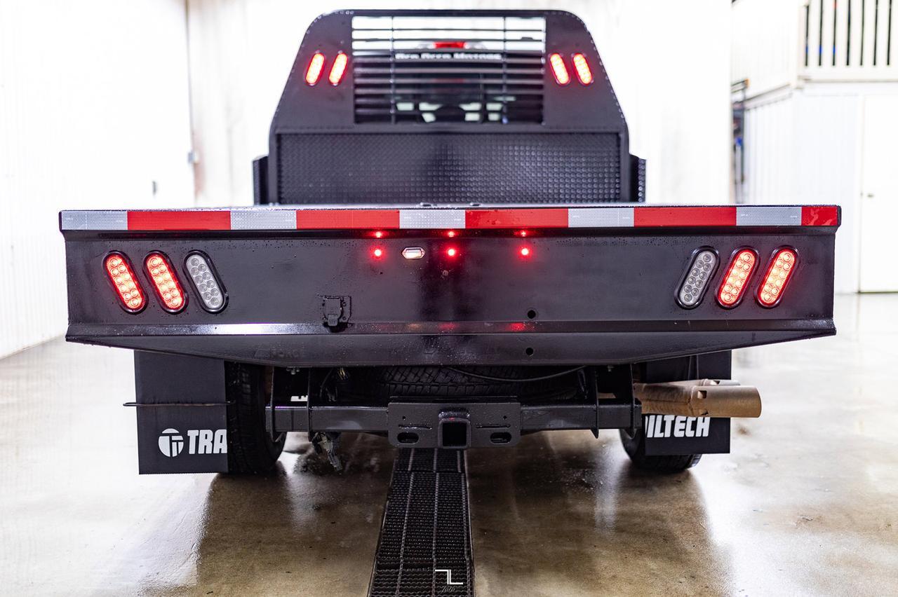 2022 Ford F-350 4x4 Crew Cab XLT Deck Diesel Red Deer AB