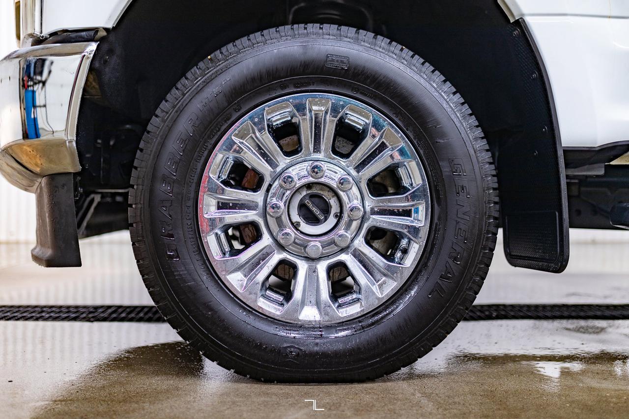 2022 Ford F-350 4x4 Crew Cab XLT Deck Diesel Red Deer AB