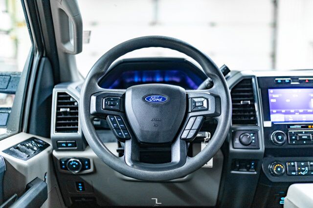 2022 Ford F-350 4x4 Crew Cab XLT Deck Diesel Red Deer AB