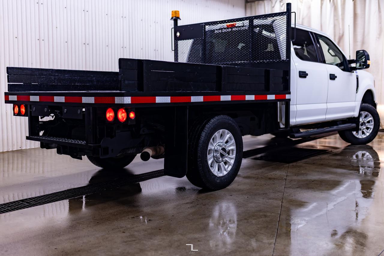 2022 Ford F-350 4x4 Crew Cab XLT Deck PSeat BCam Red Deer AB