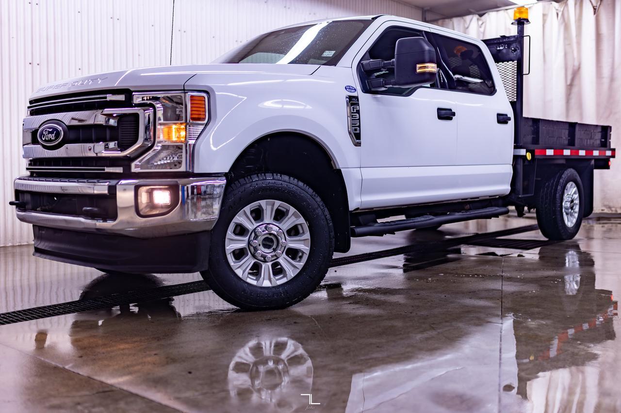 2022 Ford F-350 4x4 Crew Cab XLT Deck PSeat BCam Red Deer AB