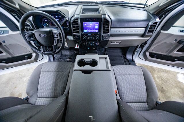 2022 Ford F-350 4x4 Crew Cab XLT Deck PSeat Red Deer AB