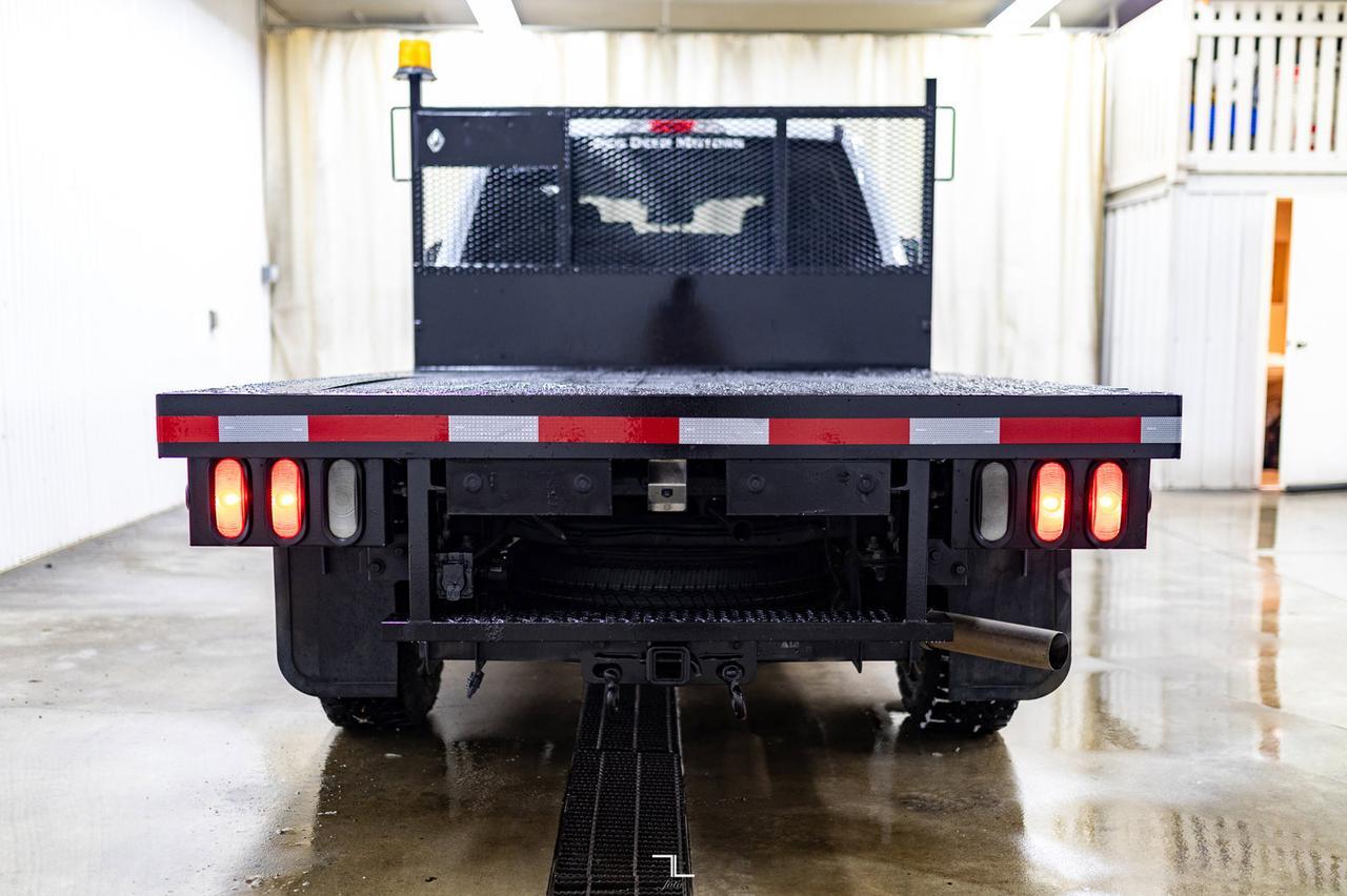 2022 Ford F-350 4x4 Crew Cab XLT Deck PSeat Red Deer AB