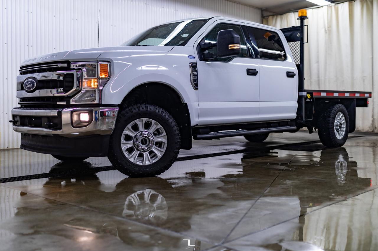 2022 Ford F-350 4x4 Crew Cab XLT Deck PSeat Red Deer AB