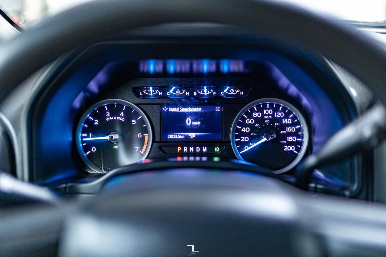 2022 Ford F-350 4x4 Crew Cab XLT Deck PSeat Red Deer AB