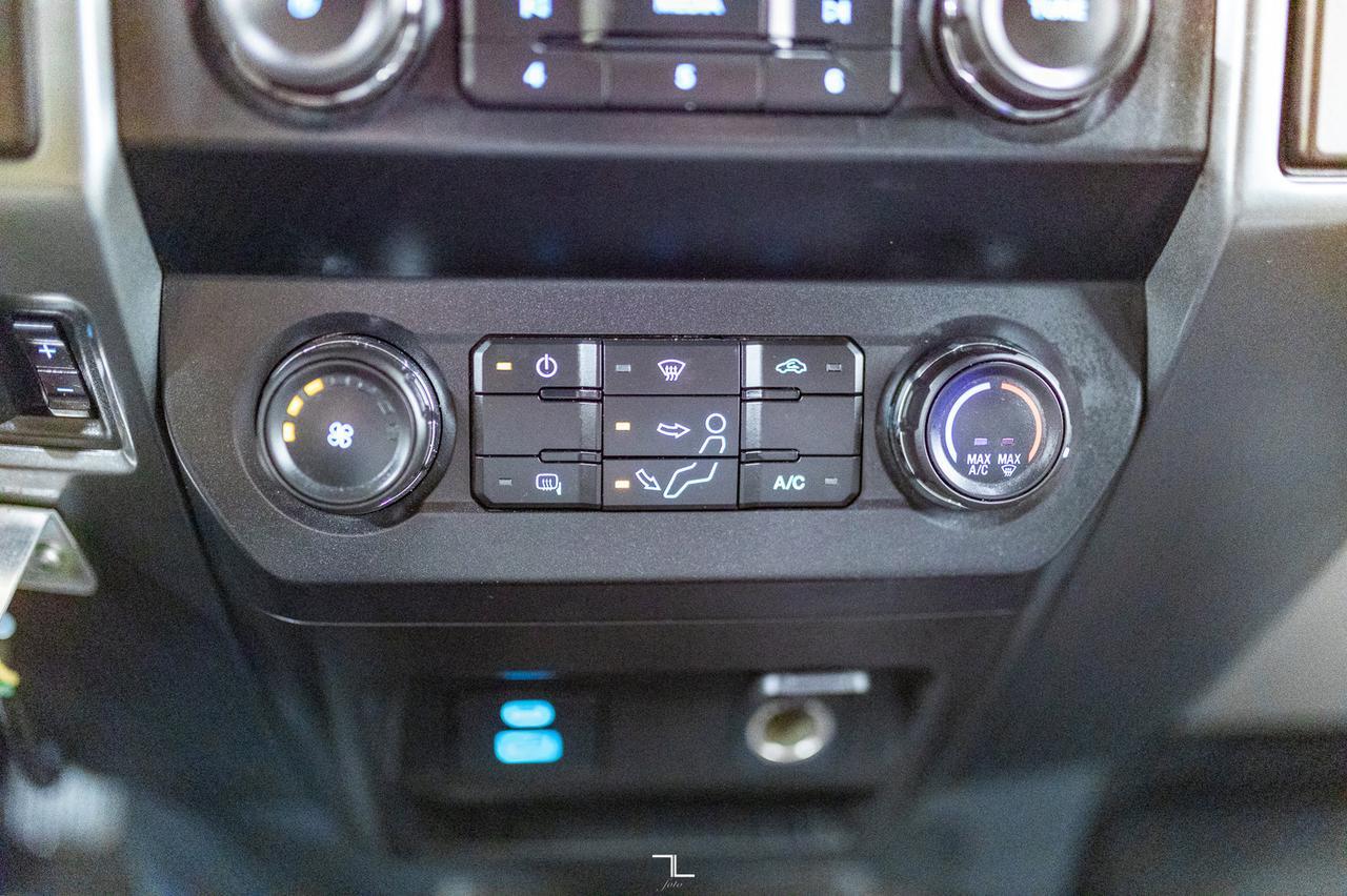 2022 Ford F-350 4x4 Crew Cab XLT Deck PSeat Red Deer AB