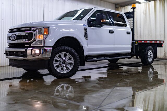 2022 Ford F-350 4x4 Crew Cab XLT Deck PSeat Red Deer AB