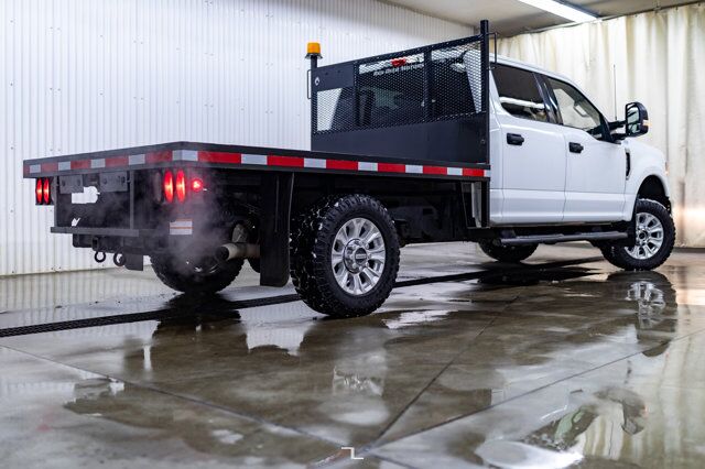 2022 Ford F-350 4x4 Crew Cab XLT Deck PSeat Red Deer AB