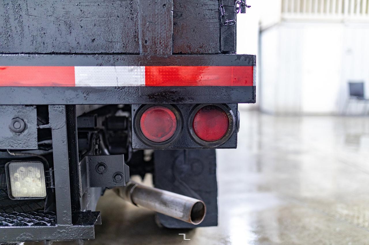 2022 Ford F-350 4x4 Crew Cab XLT Deck PSeat Red Deer AB