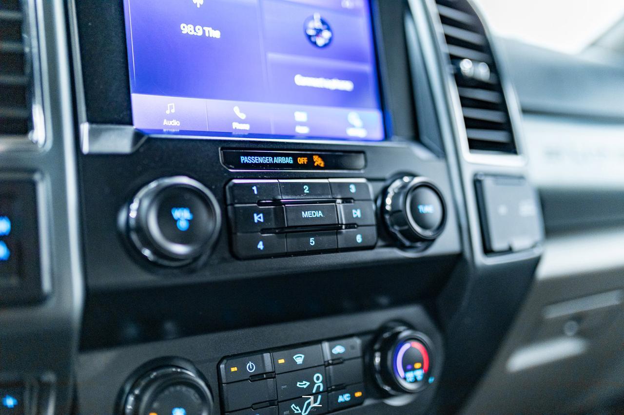 2022 Ford F-350 4x4 Crew Cab XLT Deck PSeat Red Deer AB