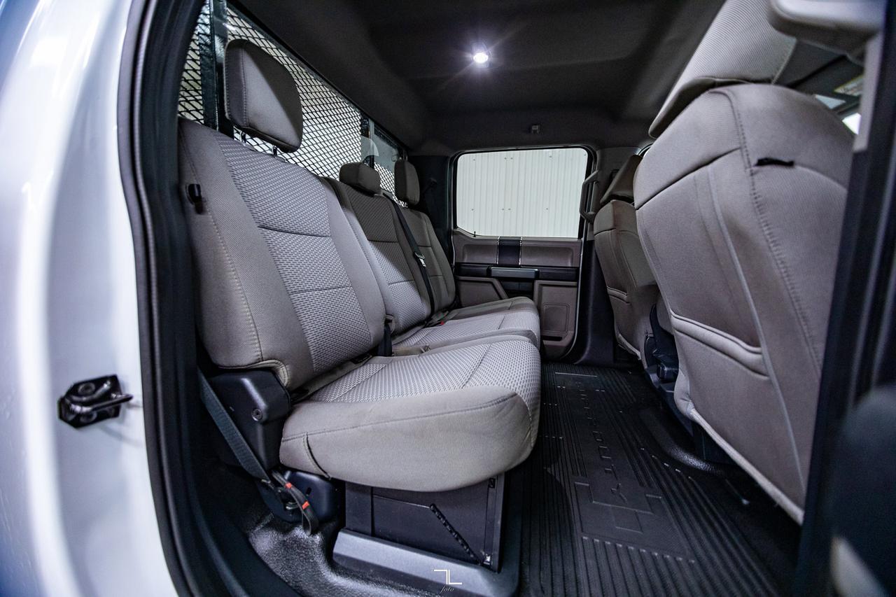 2022 Ford F-350 4x4 Crew Cab XLT Deck PSeat Red Deer AB