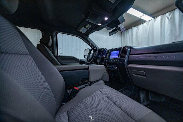 2022 Ford F-350 4x4 Crew Cab XLT Deck PSeat Red Deer AB