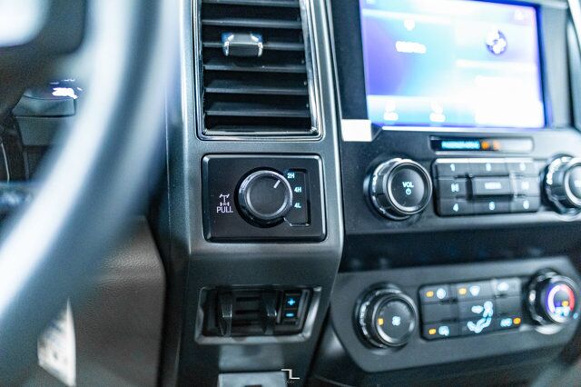 2022 Ford F-350 4x4 Crew Cab XLT Deck PSeat Red Deer AB