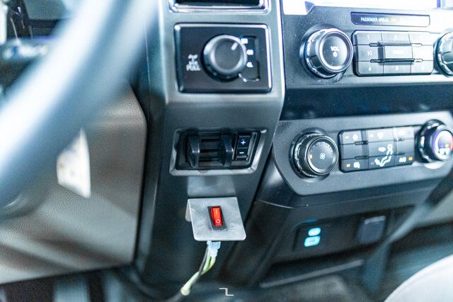 2022 Ford F-350 4x4 Crew Cab XLT Deck PSeat Red Deer AB