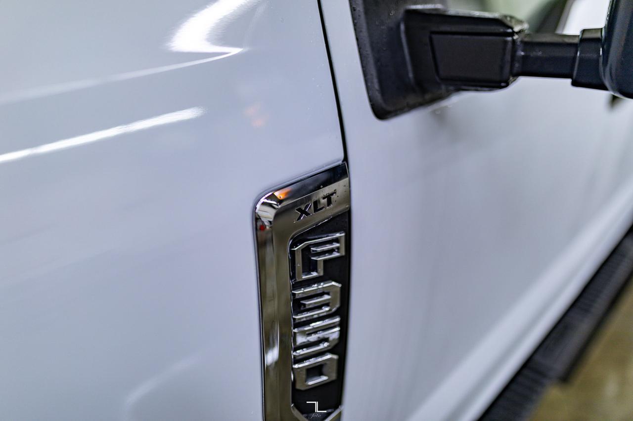 2022 Ford F-350 4x4 Crew Cab XLT FX4 BCam Red Deer AB