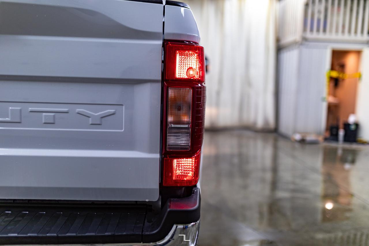 2022 Ford F-350 4x4 Crew Cab XLT FX4 BCam Red Deer AB