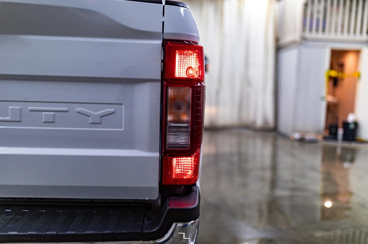 2022 Ford F-350 4x4 Crew Cab XLT FX4 BCam Red Deer AB