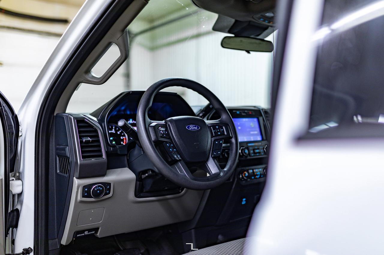 2022 Ford F-350 4x4 Crew Cab XLT FX4 BCam Red Deer AB