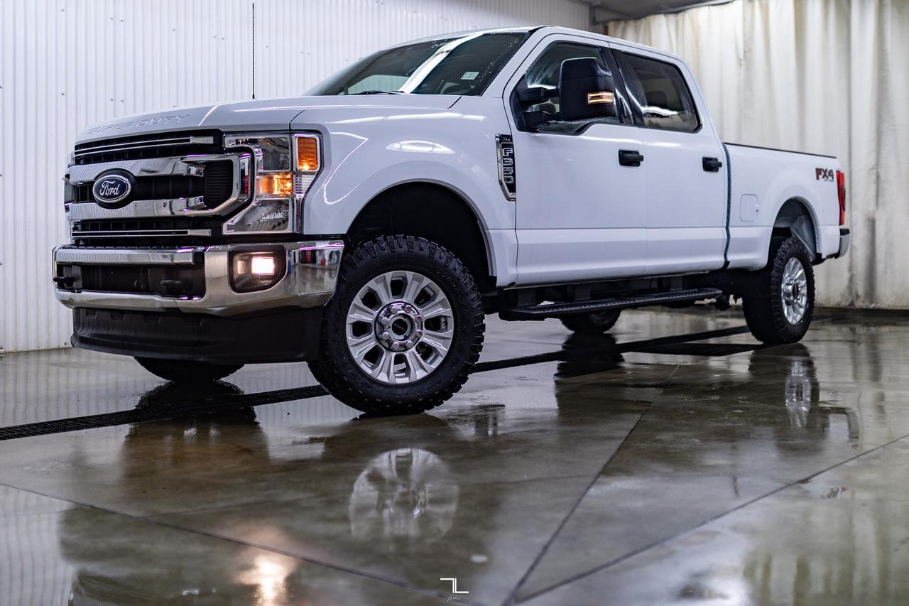 2022 Ford F-350 4x4 Crew Cab XLT FX4 BCam Red Deer AB